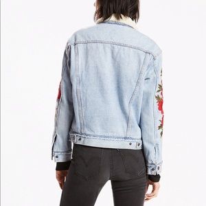 SOLD    NWT Ex-Boyfriend Sherpa Trucker Jacket